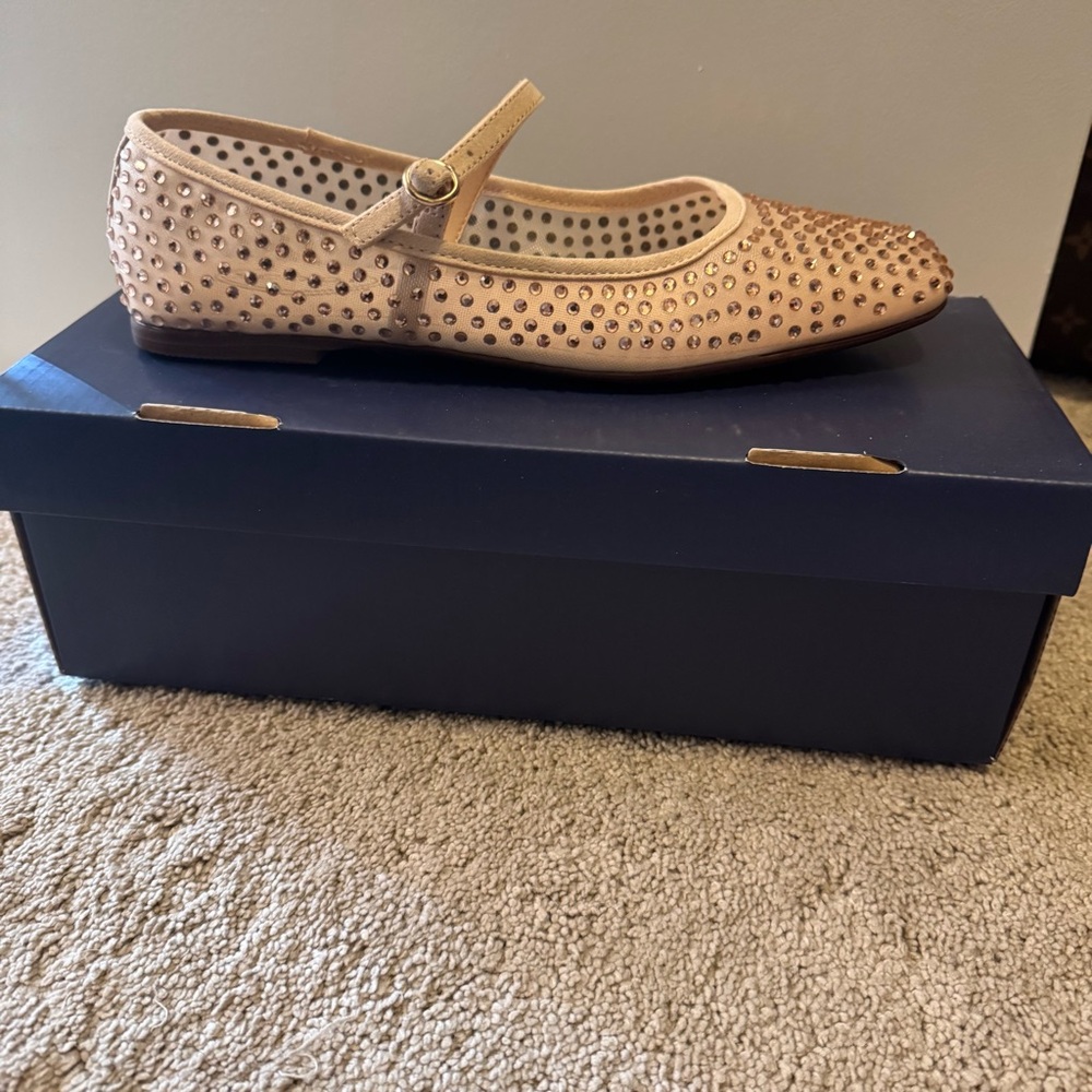 Scoop nude pink rhinestone mesh ballet flat